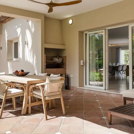 Cozy Villa *